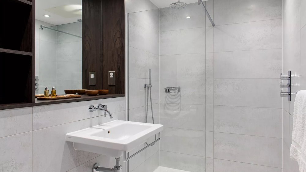  Deluxe Studio Apartments  -  Cannon St Apartments  - Gallery -  14