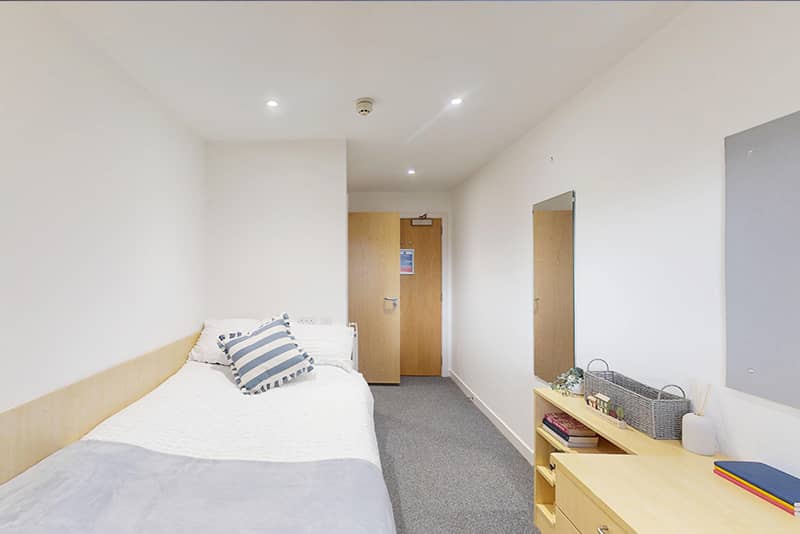  Classic En-Suite Plus  -  Edinburgh College Residence  - Gallery -  3
