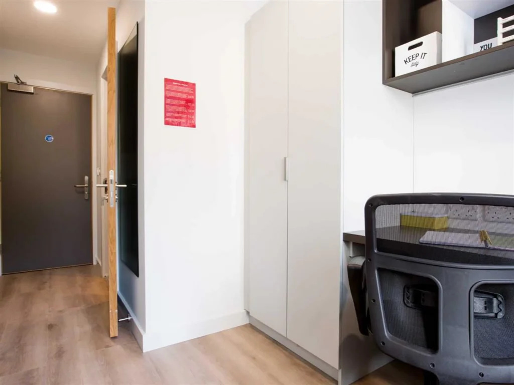 Gold En-Suite - 14