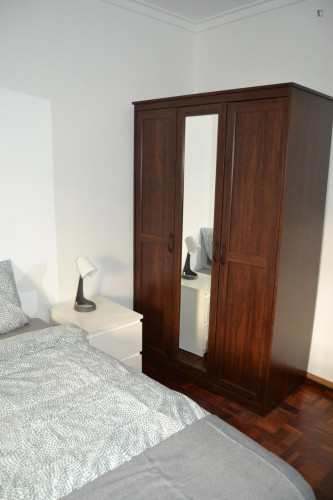 Room 1 - Comfy double bedroom near Portas de Benfica