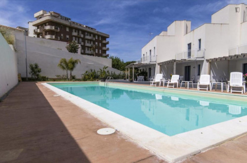 Comfy Apartment close to the beach - Gallery - 9