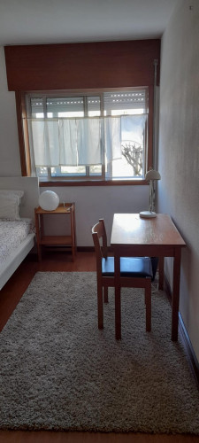 Cosy single bedroom in a 3-bedroom apartment near Universidade Lusíada