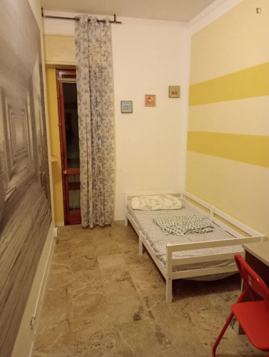 Comfy single bedroom close to Università Cattolica del Sacro Cuore of Cremona  - Gallery -  5
