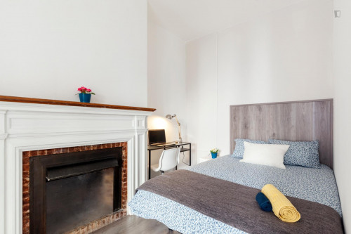 Charming double bedroom close to Universitat de Barcelona