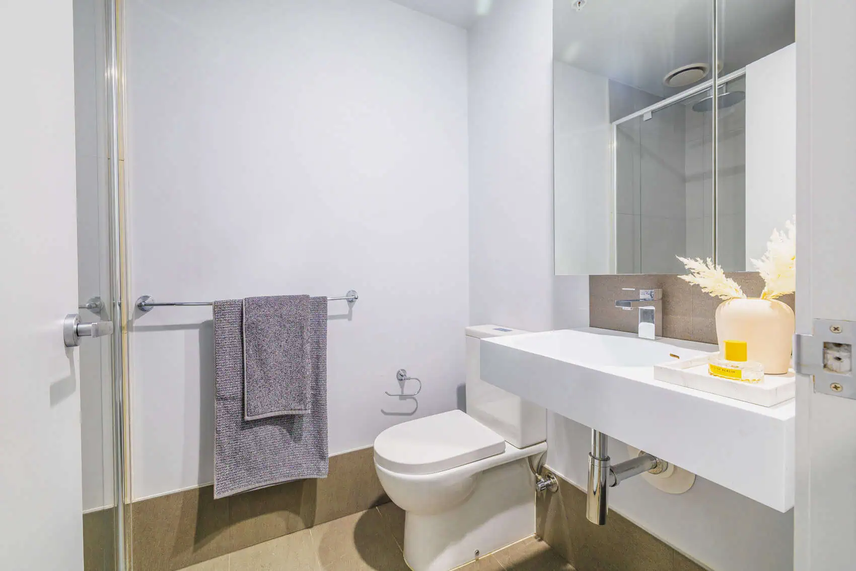 1 Bedroom Studio Deluxe - Dwell Village Melbourne City - Gallery - 2