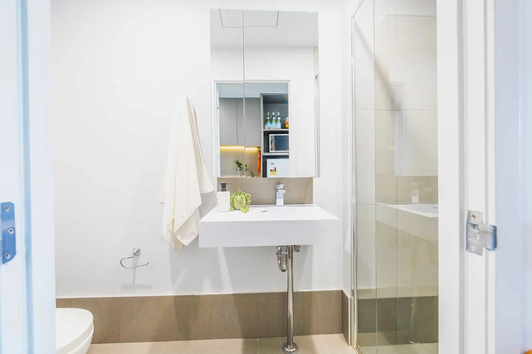  1 Bedroom Studio Deluxe  -  Dwell Village Melbourne City  - Gallery -  3