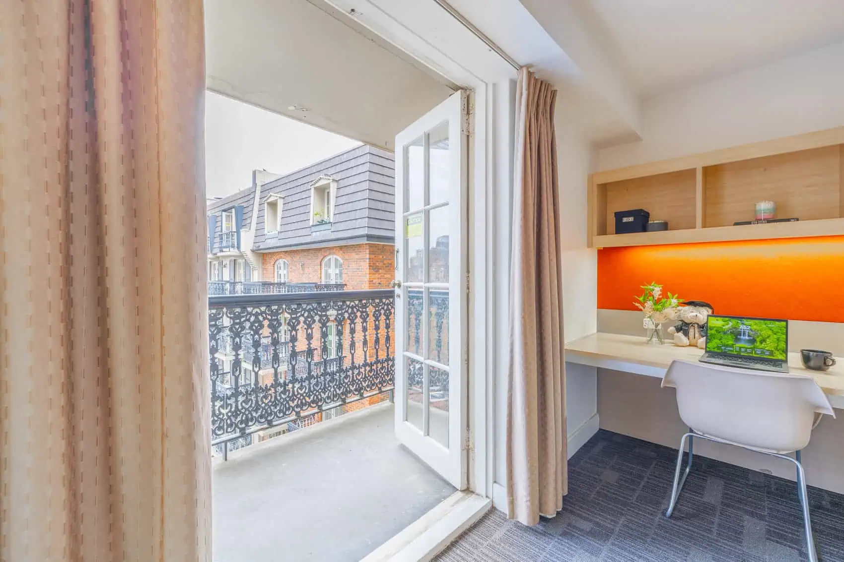  2 Bedroom Studio With Balcony  -  Dwell Village Melbourne City  - Gallery -  8