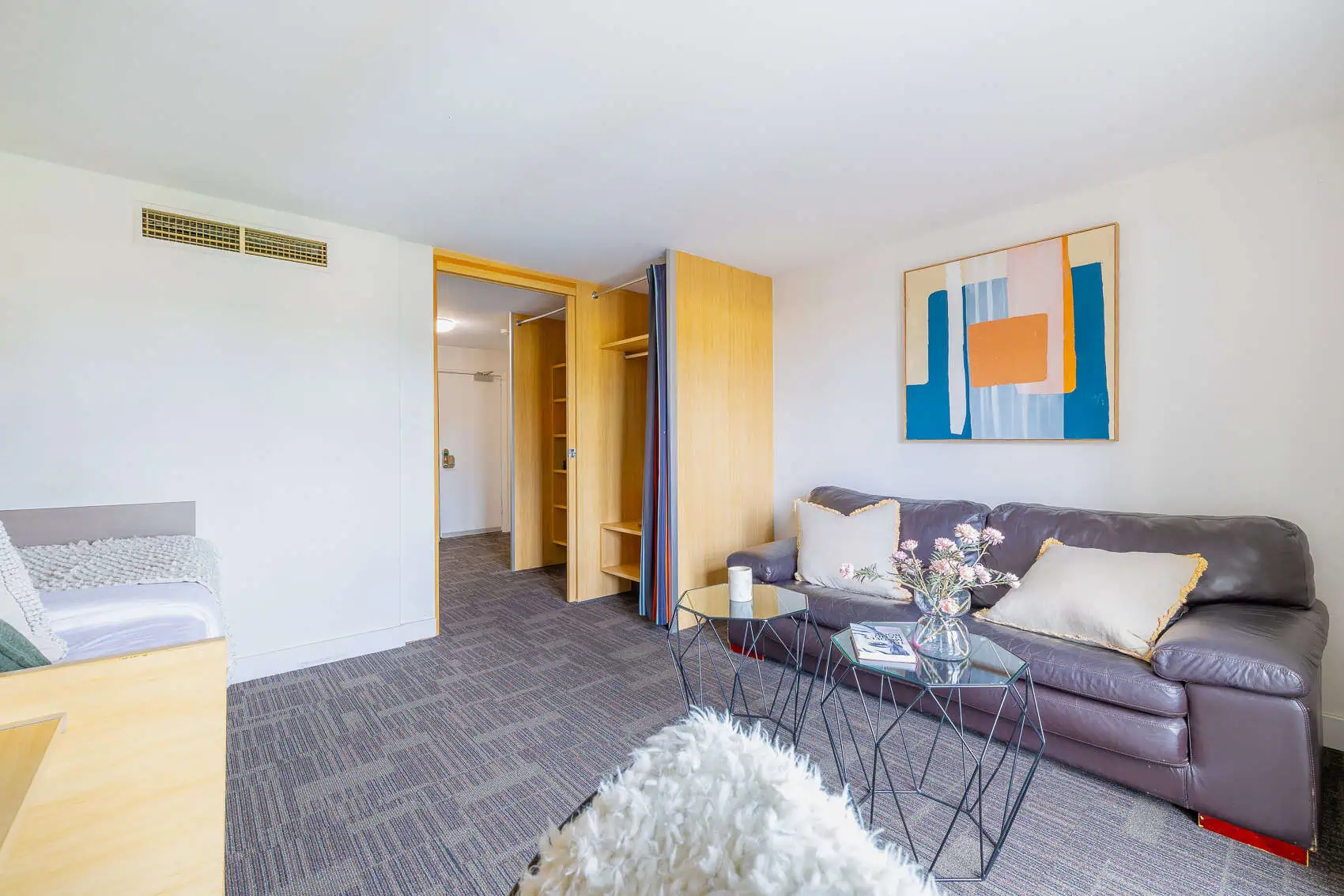  3 Bedroom Apartment Large  -  Dwell Village Melbourne City  - Gallery -  6