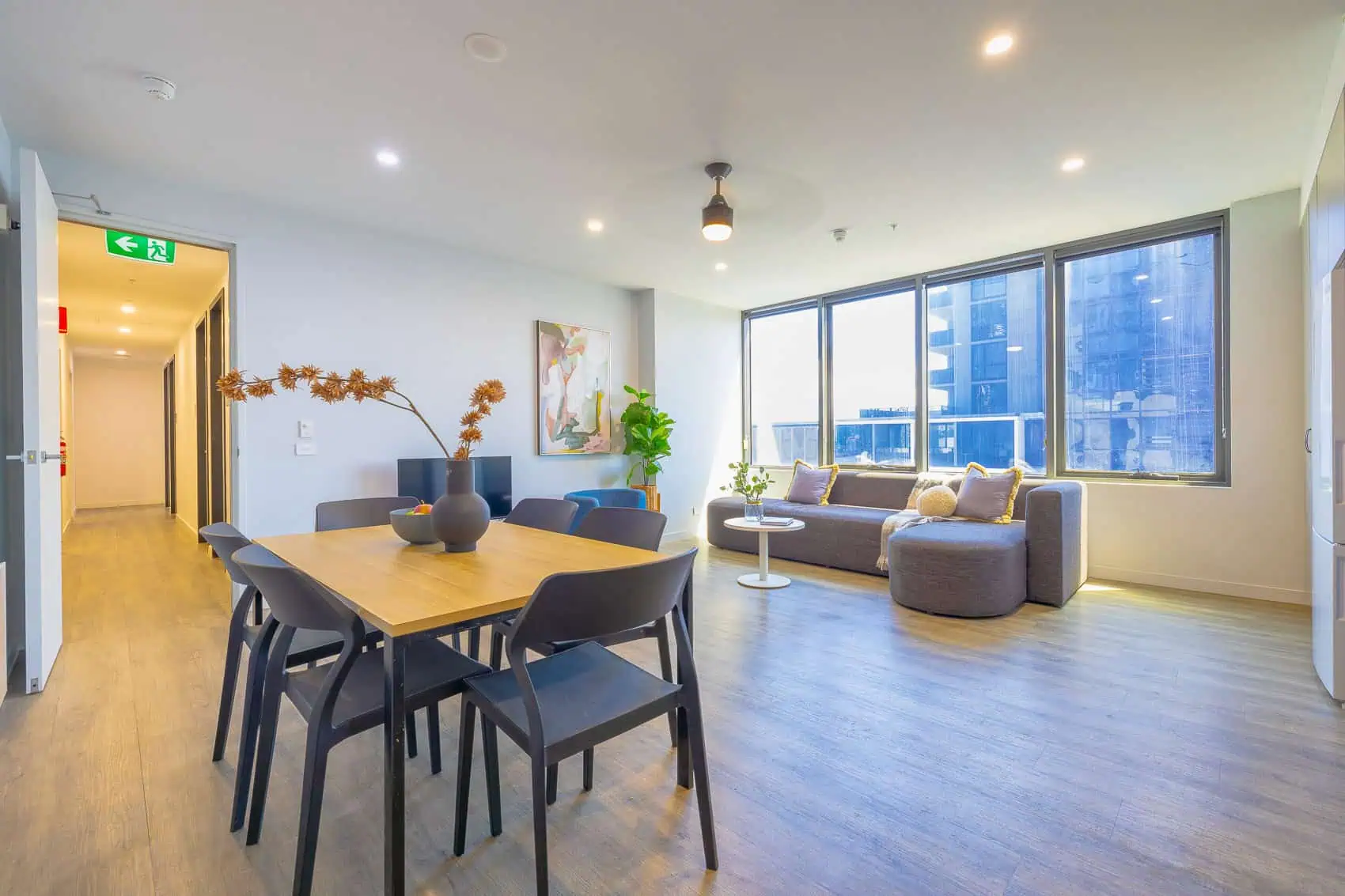  4 Bedroom Apartment Deluxe  -  Dwell Village Melbourne City  - Gallery -  13