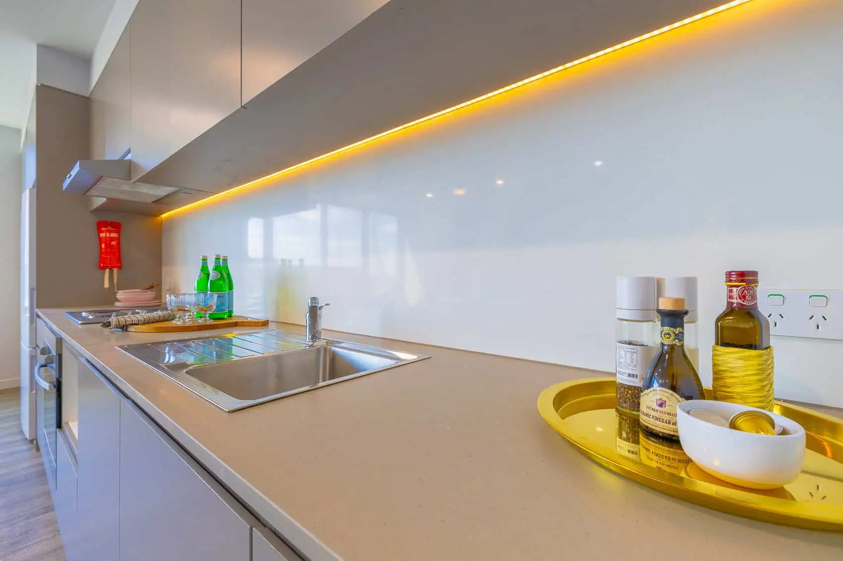 4 Bedroom Apartment Deluxe - Dwell Village Melbourne City - Gallery - 2