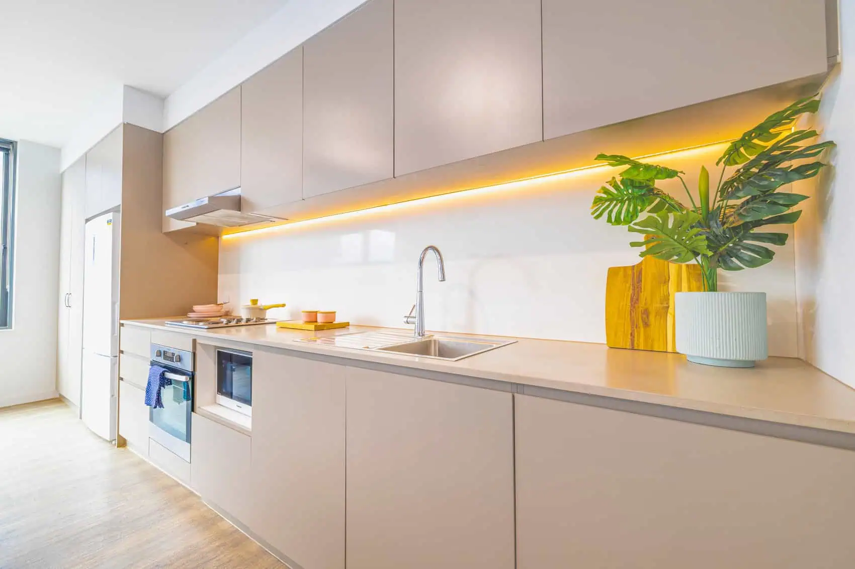  5 Bedroom Apartment Deluxe  -  Dwell Village Melbourne City  - Gallery -  9