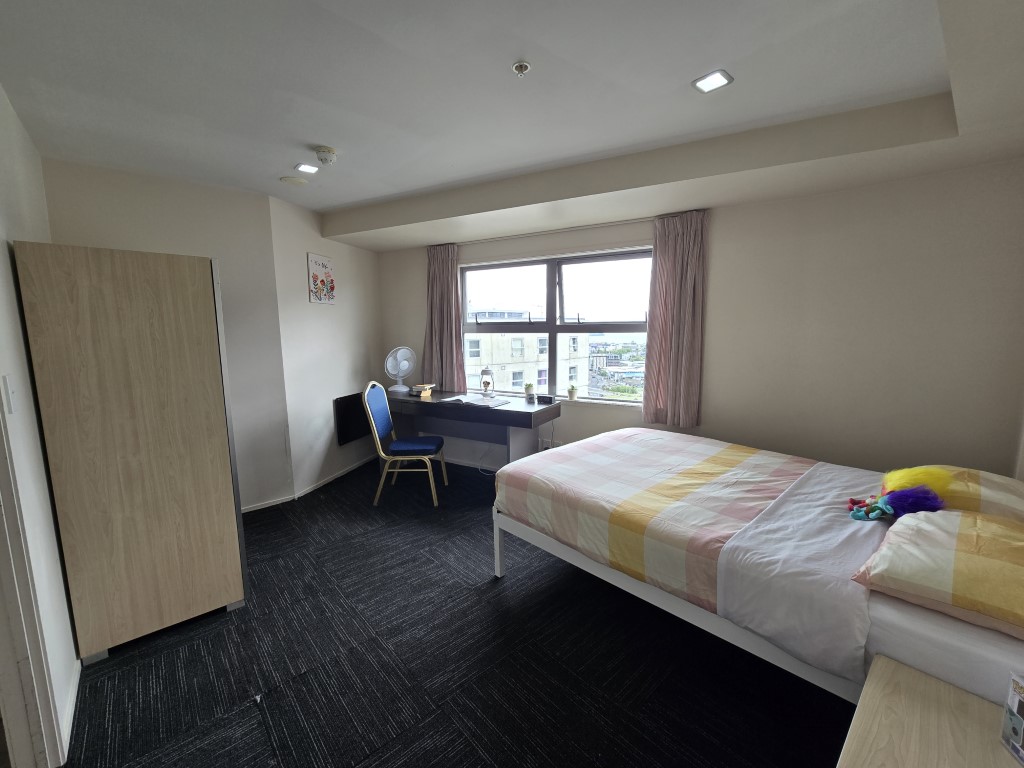  3-Bedroom Apartment With 2 Bathrooms - Whole Unit  -  Empire Apartments  - Gallery -  15