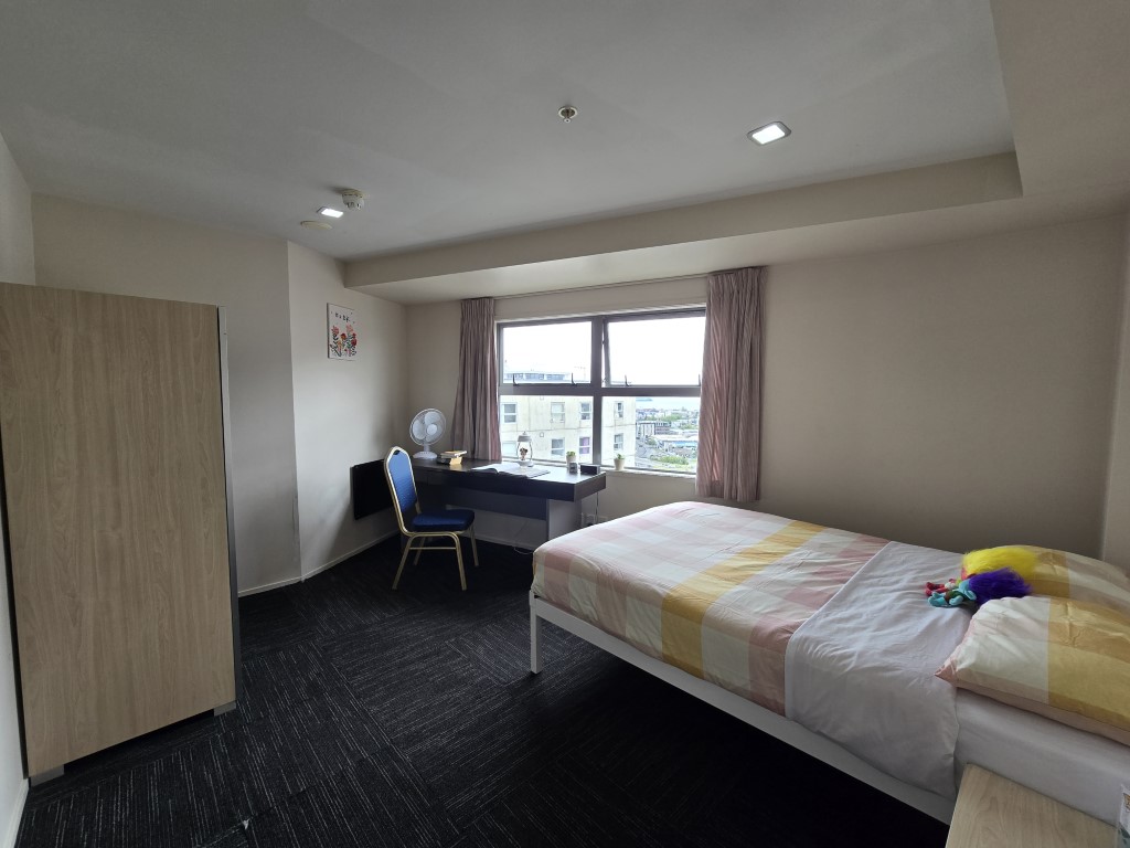  3-Bedroom Apartment With 2 Bathrooms - Big Private Room  -  Empire Apartments  - Gallery -  12