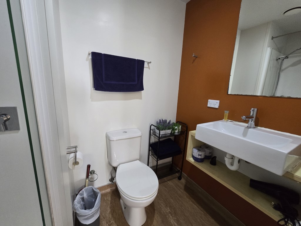  3-Bedroom Apartment With 2 Bathrooms - Big Private Room  -  Empire Apartments  - Gallery -  16
