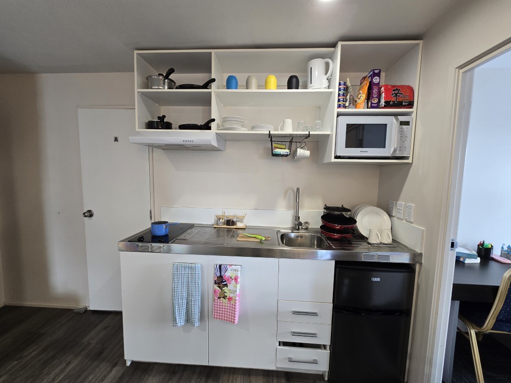  3-Bedroom Apartment With 2 Bathrooms - Big Private Room  -  Empire Apartments  - Gallery -  6