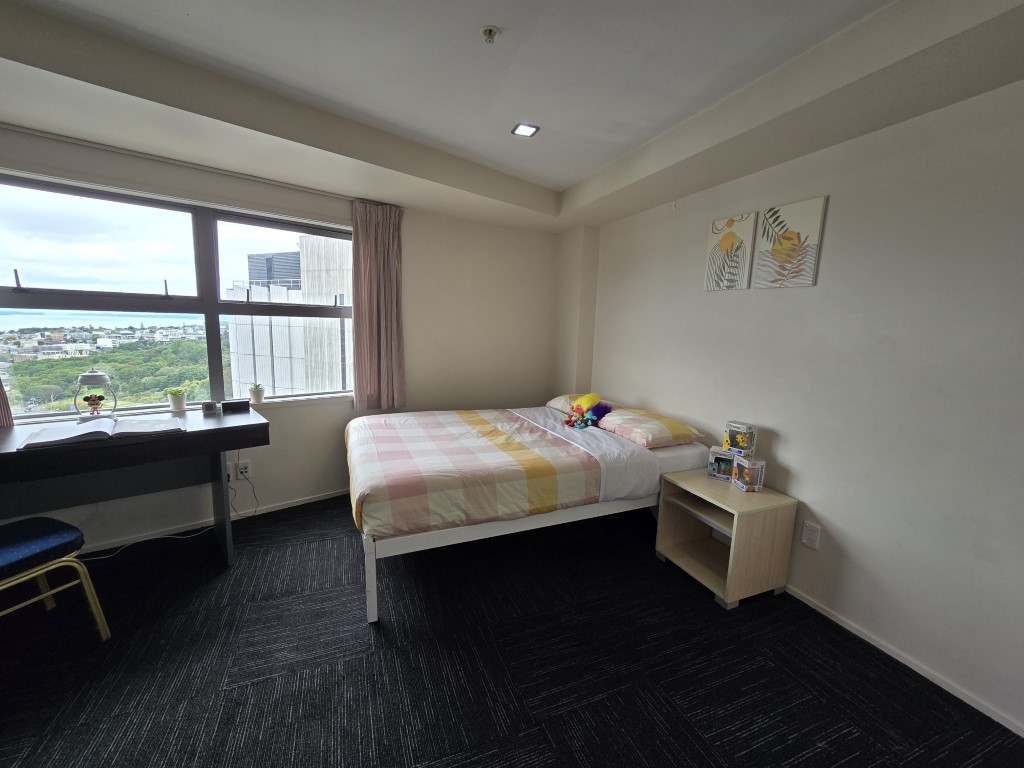  3-Bedroom Apartment With 2 Bathrooms - Big Private Room  -  Empire Apartments  - Gallery -  9