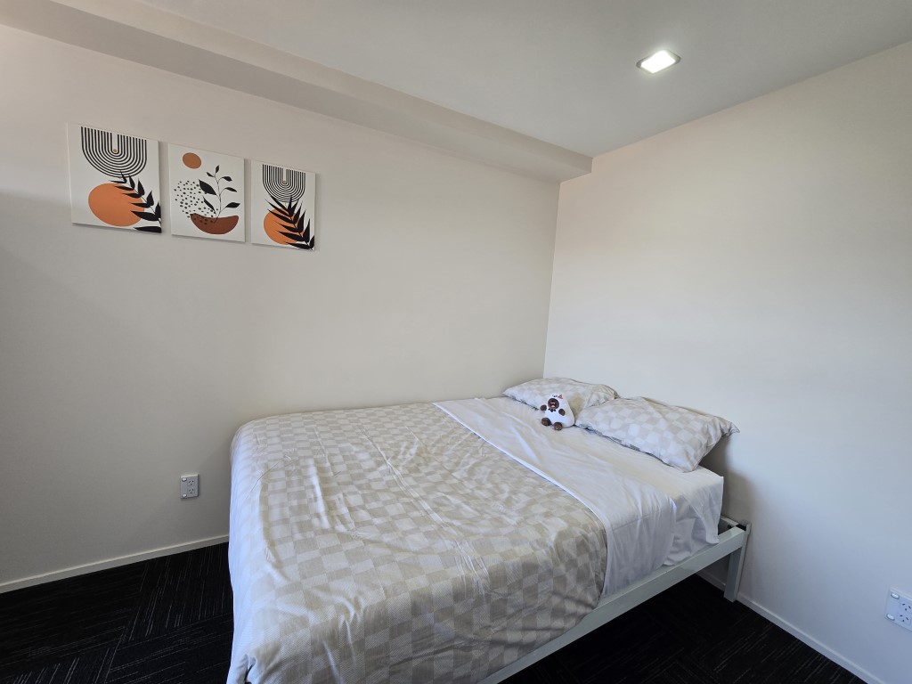  3-Bedroom Apartment With 1 Bathrooms - Whole Unit  -  Empire Apartments  - Gallery -  14