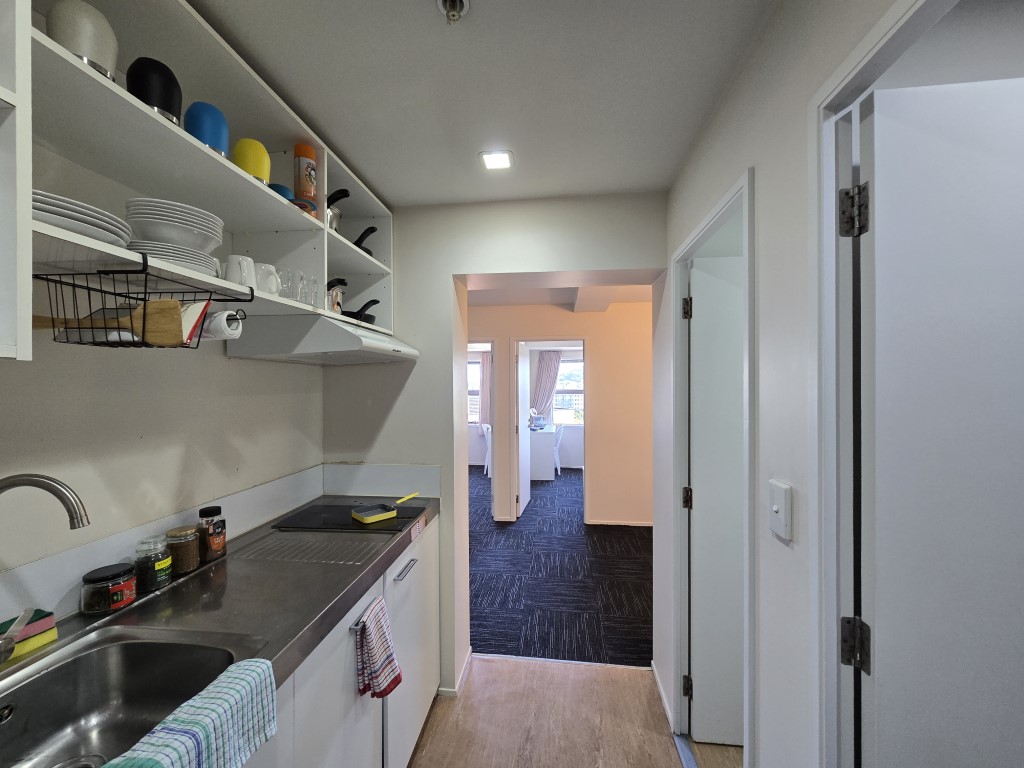  3-Bedroom Apartment With 1 Bathrooms - Whole Unit  -  Empire Apartments  - Gallery -  4