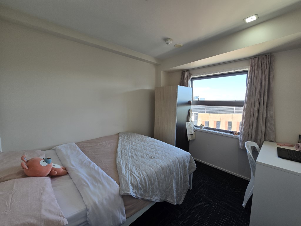  3-Bedroom Apartment With 1 Bathrooms - Whole Unit  -  Empire Apartments  - Gallery -  8