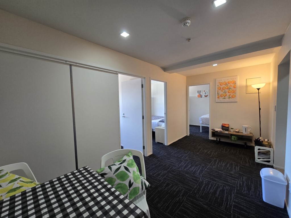  3-Bedroom Apartment With 1 Bathrooms - Whole Unit  -  Empire Apartments  - Gallery -  6