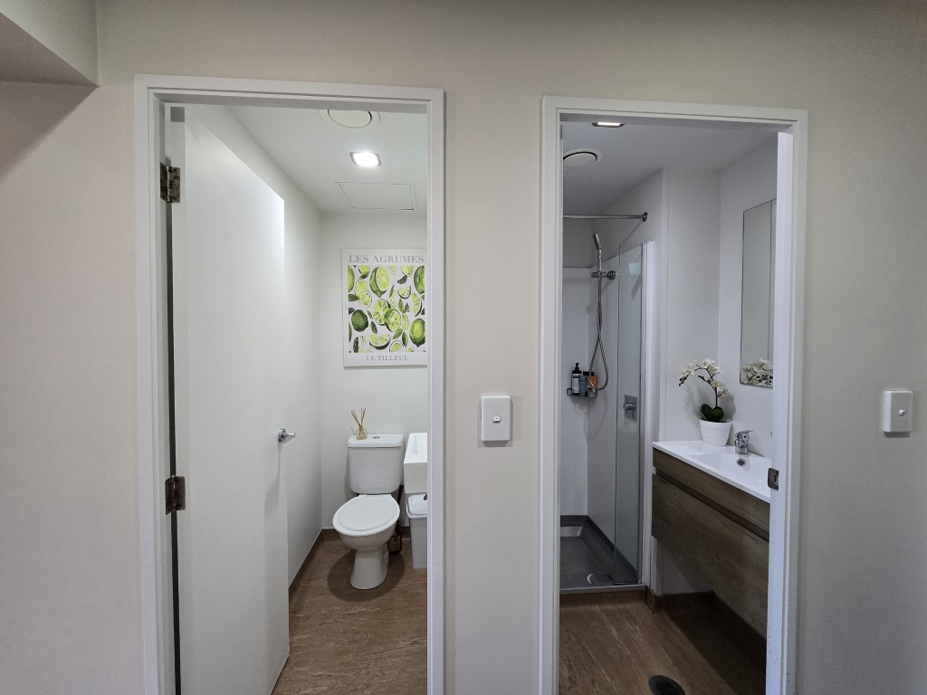  3-Bedroom Apartment With 1 Bathrooms - Whole Unit  -  Empire Apartments  - Gallery -  20