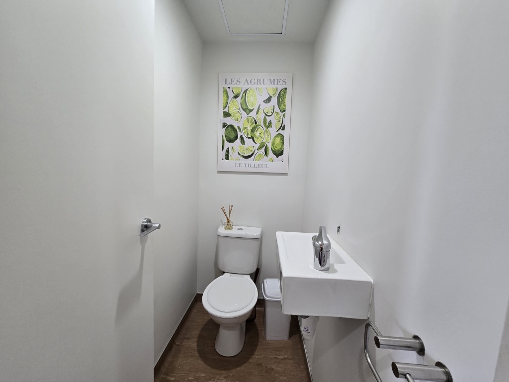  3-Bedroom Apartment With 1 Bathrooms - Big Private Room  -  Empire Apartments  - Gallery -  14