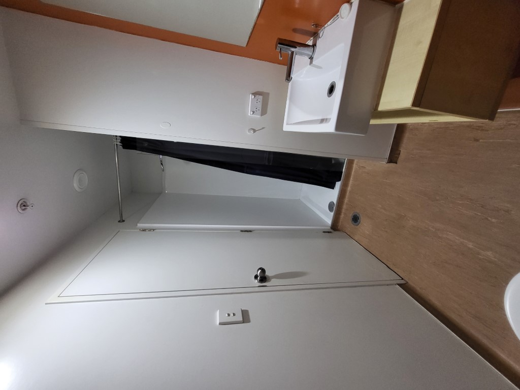  2-Bedroom Apartment With 2 Bathrooms - Whole Unit  -  Empire Apartments  - Gallery -  8