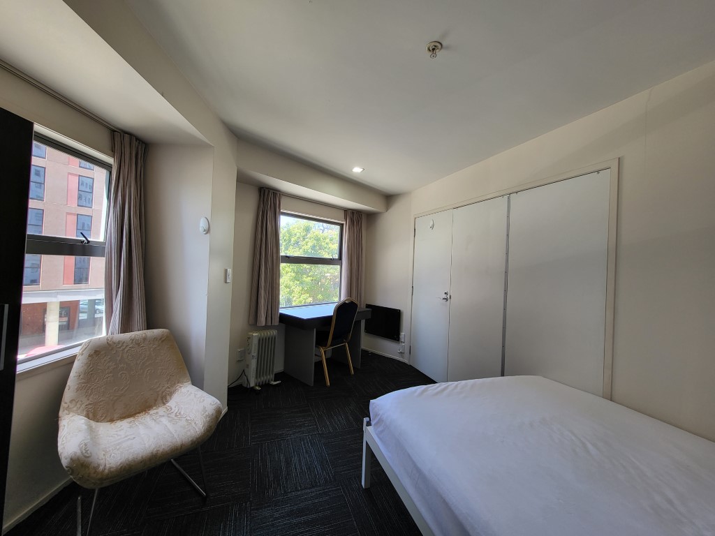  2-Bedroom Apartment With 2 Bathrooms - Whole Unit  -  Empire Apartments  - Gallery -  3