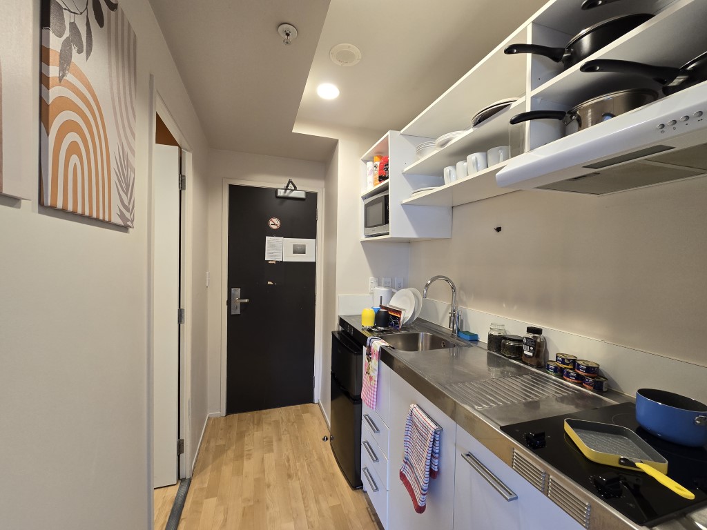  Studio Apartment  -  Empire Apartments  - Gallery -  8