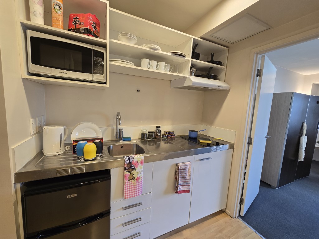  Studio Apartment  -  Empire Apartments  - Gallery -  11