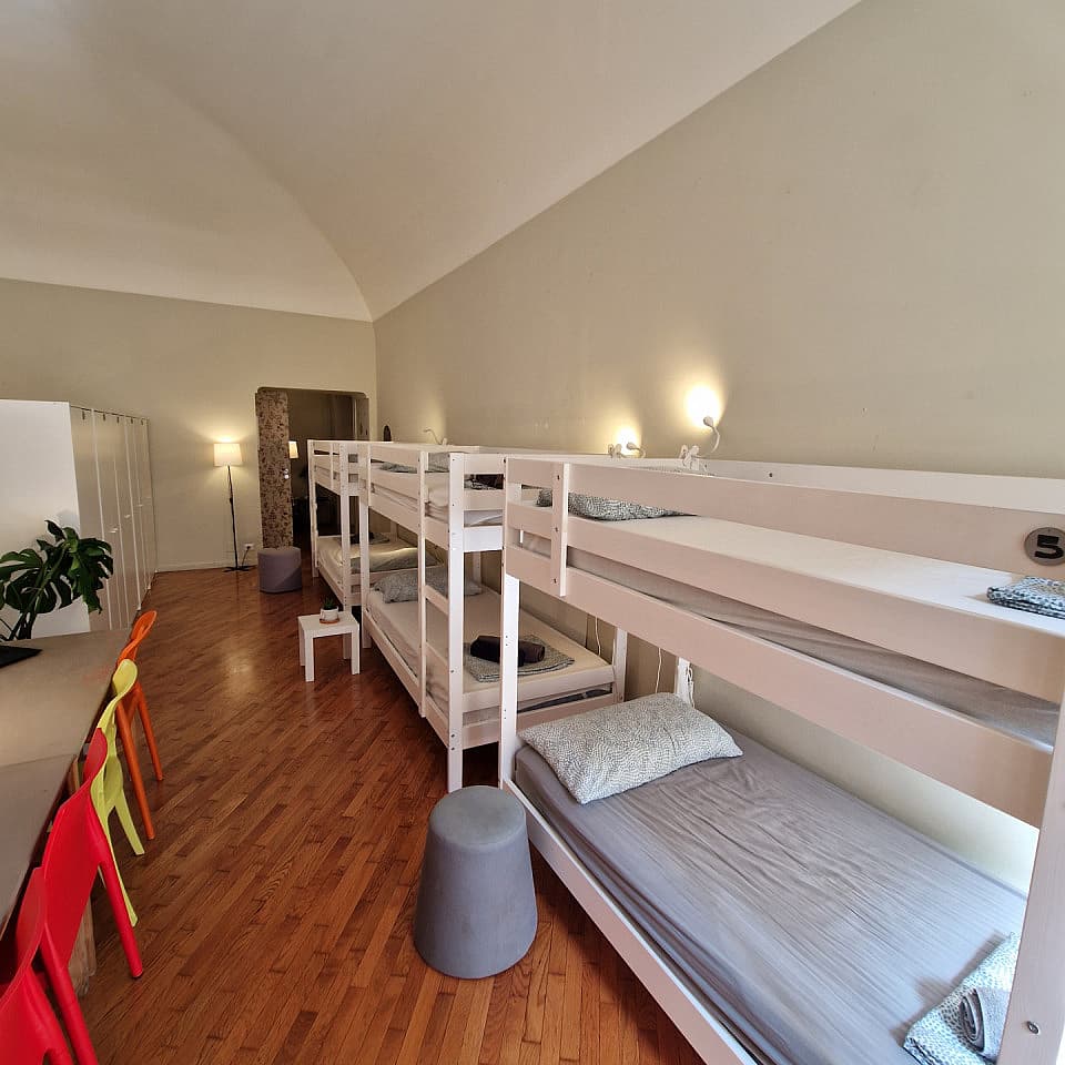 Bed In A 6-Bed Males Only Room - 1