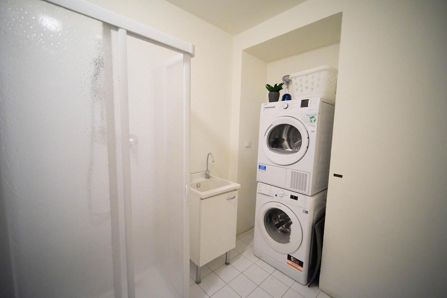 "Jungle" Room - 55