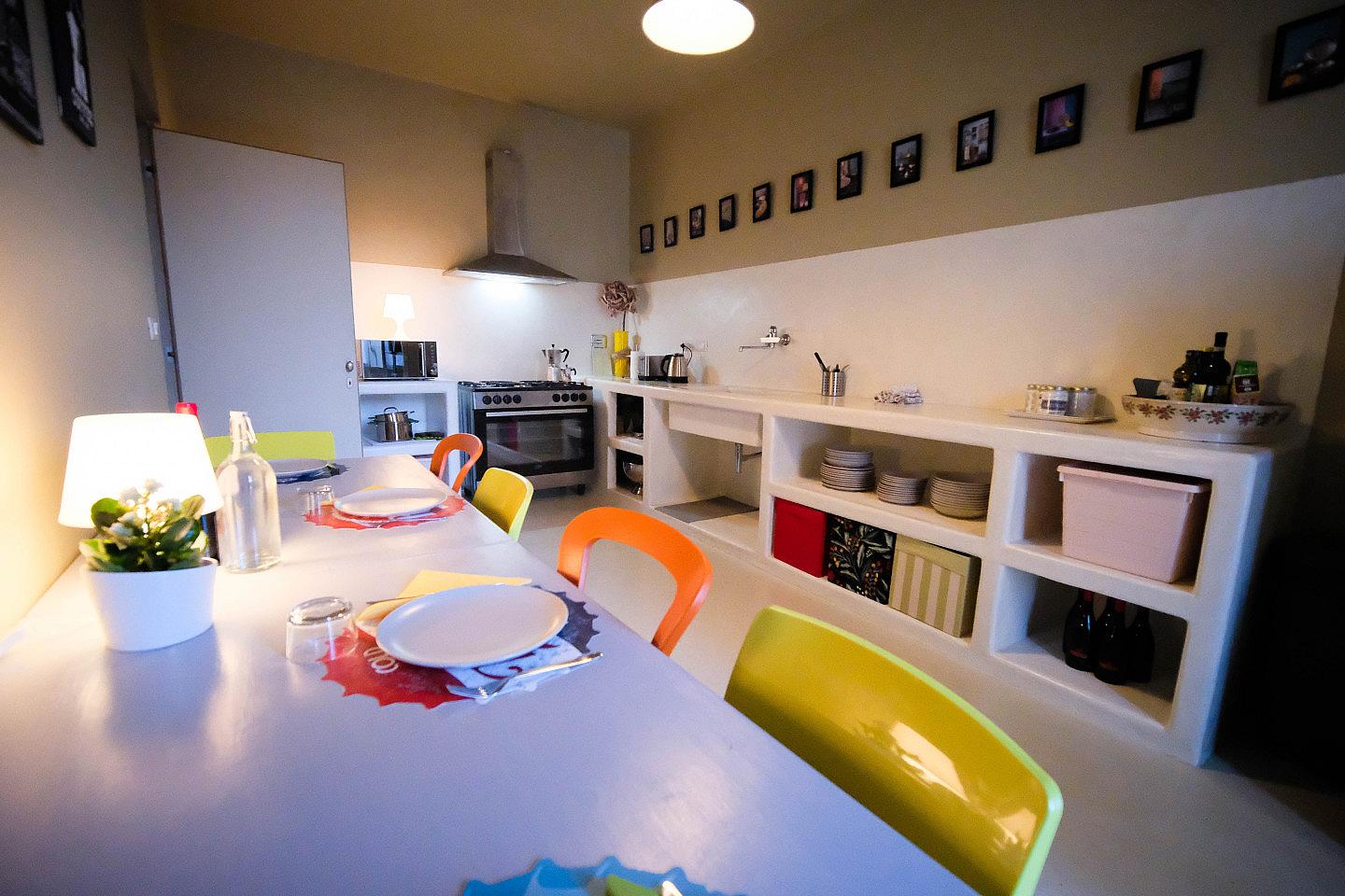 "Jungle" Room - 48