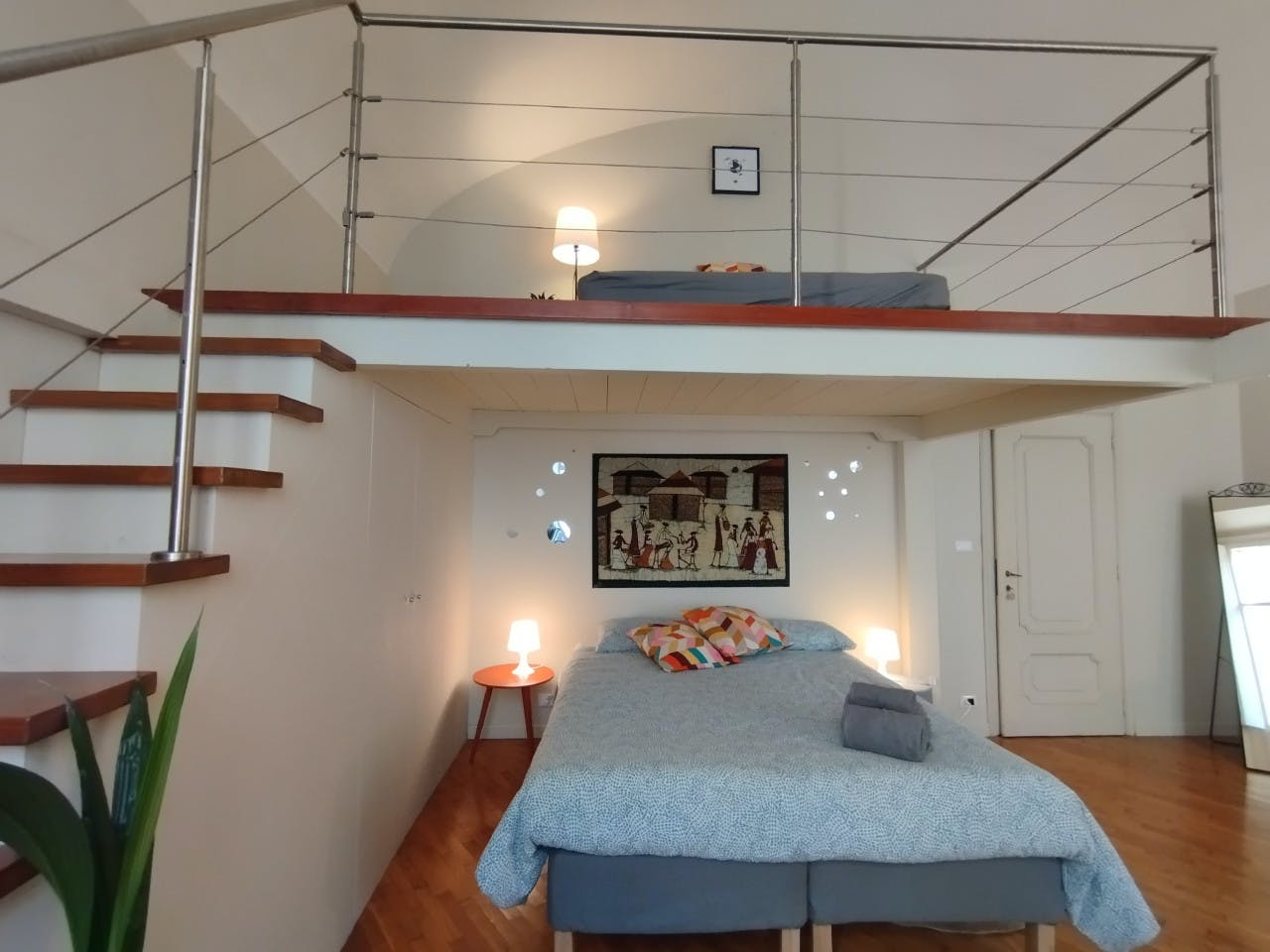 "Urban" Room - 1