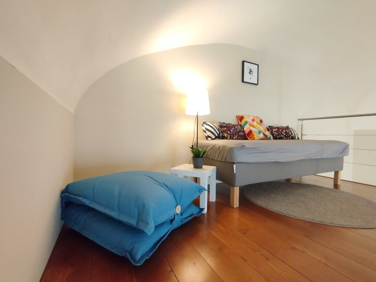 "Urban" Room - 3