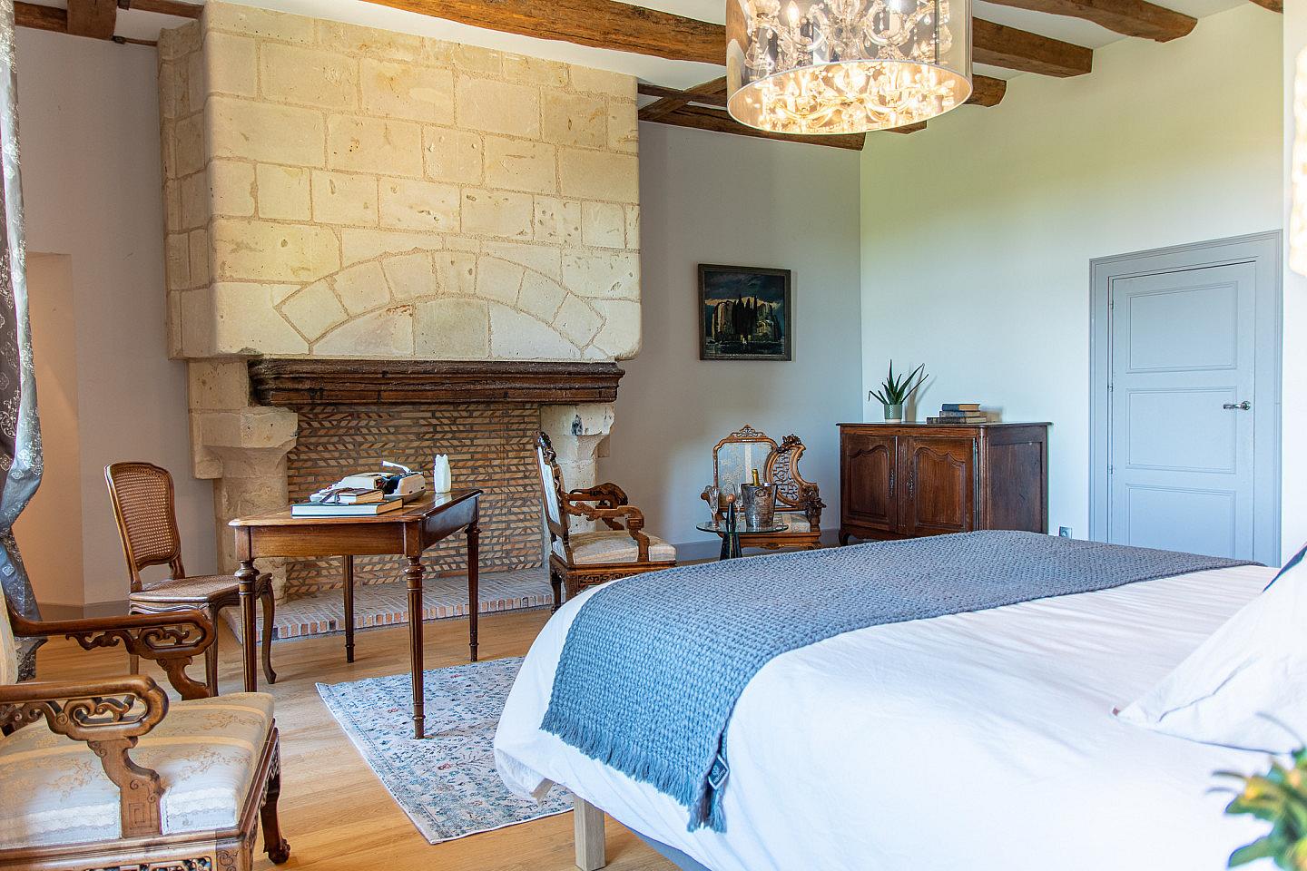 Honoré - Vibrant Co-living Castle with Sunny Outdoor Spaces, Workspaces, and Terrace for Social Gatherings Villa - Gallery - 40