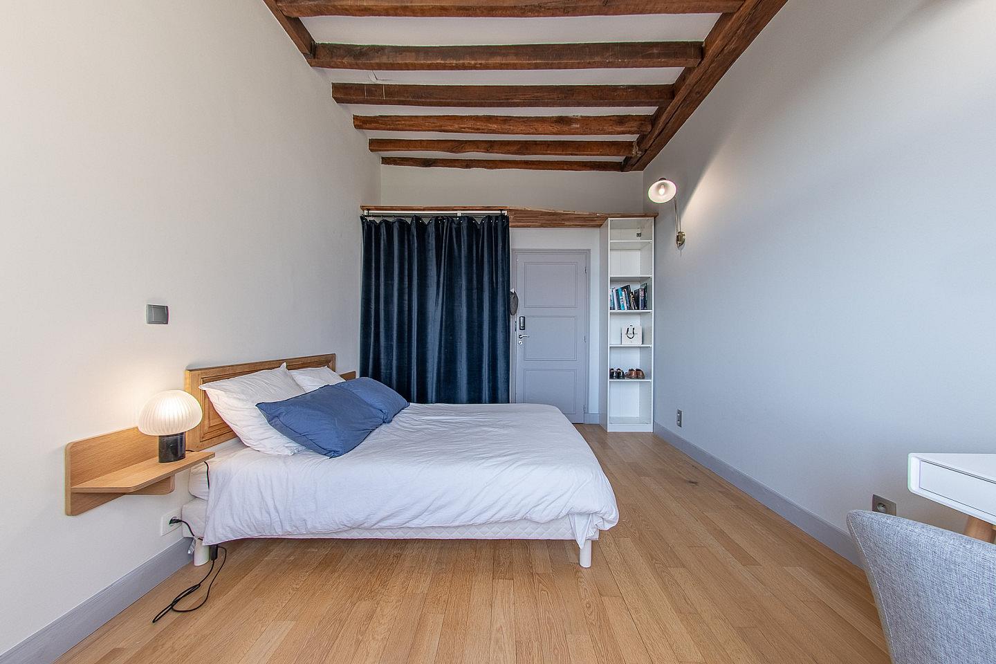Léonard - Vibrant Co-living Castle with Sunny Outdoor Spaces, Workspaces, and Terrace for Social Gatherings Villa - Gallery - 26