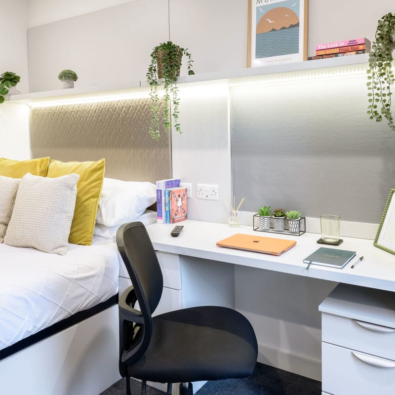  True Accessible Studio River View  -  True Swansea  - Gallery -  6
