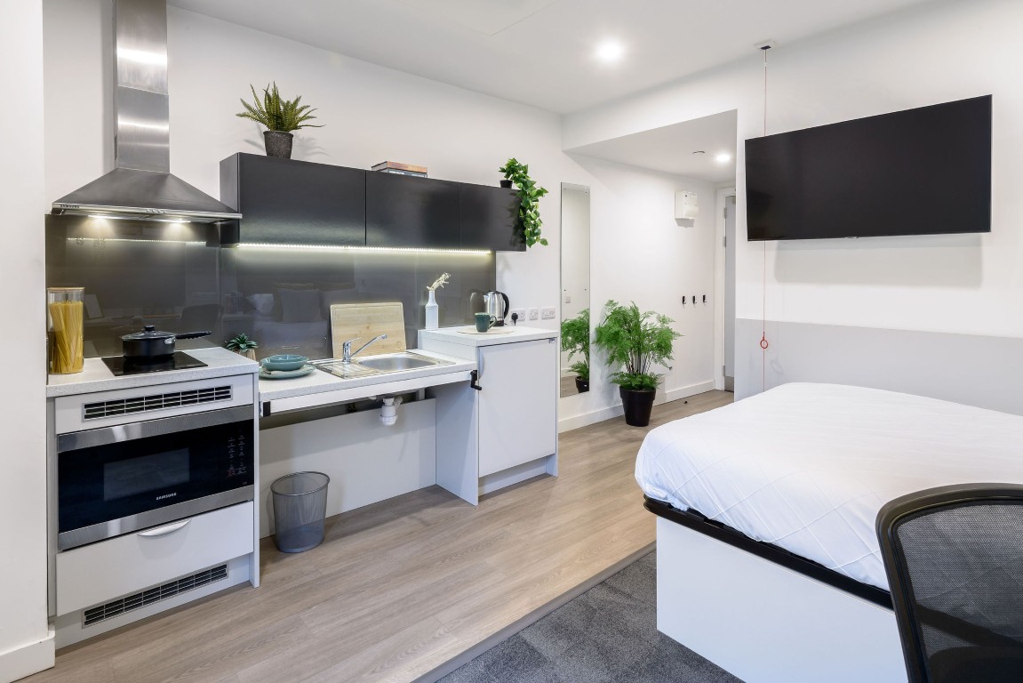 True Accessible Studio River View - True Swansea - Gallery - 5