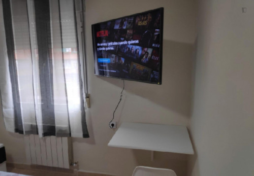 Nice single bedroom near Buenos Aires Metro Station