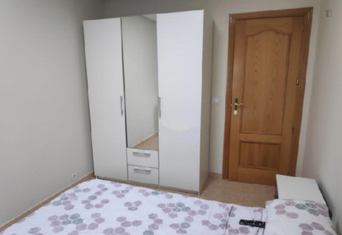 Nice single bedroom near Buenos Aires Metro Station