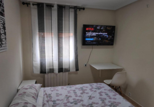 Nice single bedroom near Buenos Aires Metro Station