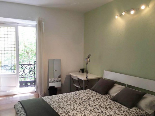 Comfortable double bedroom near Antón Martin metro station - Gallery - 32