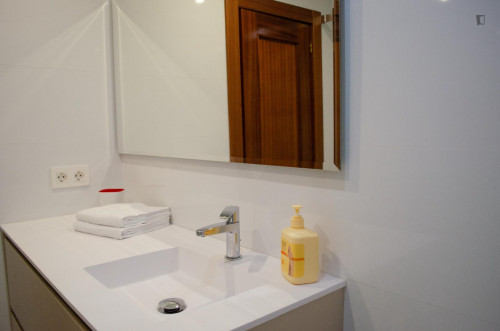 Spacious apartment close to Playa de San Lorenzo - Gallery - 5