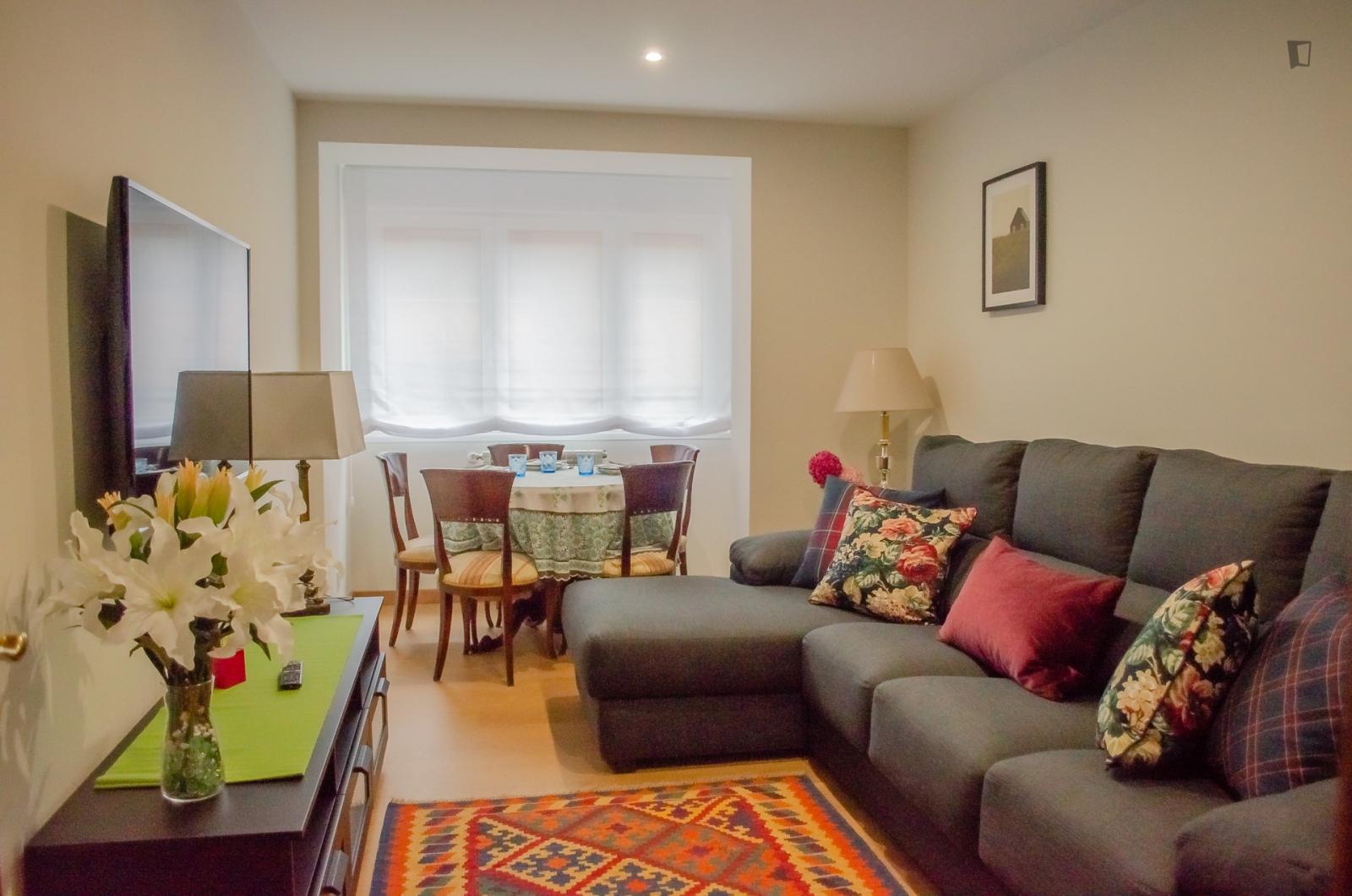 Spacious Apartment Close To Playa De San Lorenzo - 1