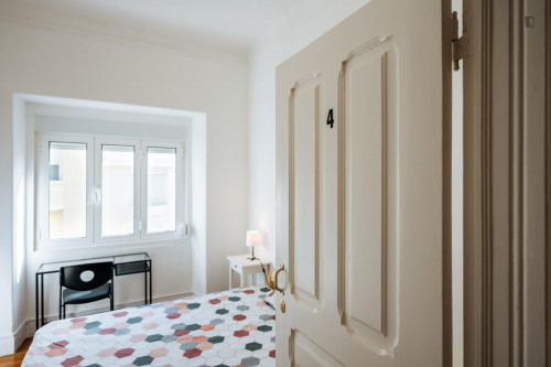 Bright double bedroom not far from Miradouro do Monte Agudo