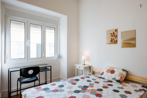 Bright double bedroom not far from Miradouro do Monte Agudo
