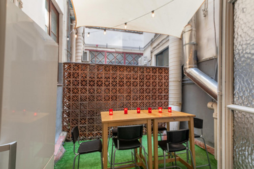 Double bedroom in 8-bedroom apartment  - Gallery -  5