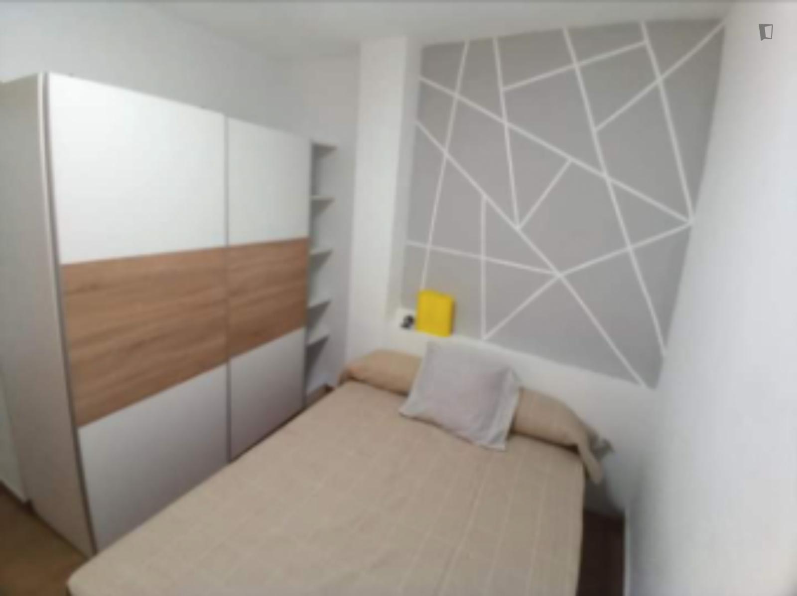 Super Bright Room In The Best Area Of The Carmen Neighborhood - 1