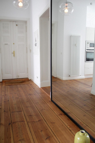 Great 1-bedroom apartment with balcony close to Mauerpark